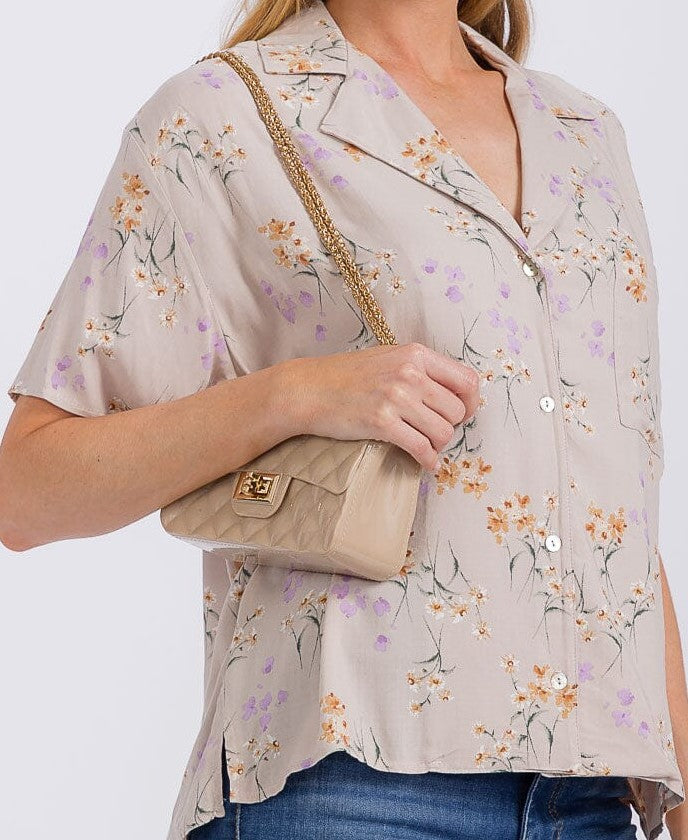 WOMEN'S SHORT SLEEVE FRONT POCKET BUTTON UP FLORAL BLOUSE